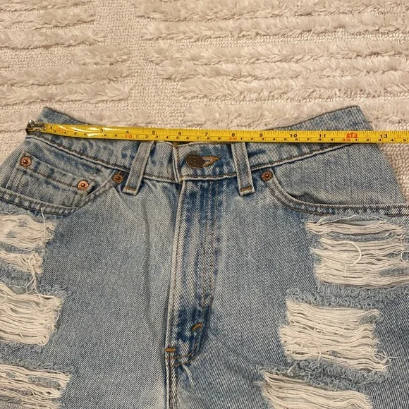 Vintage Levis Distressed Shorts Sz 25 - Picture 6 of 8